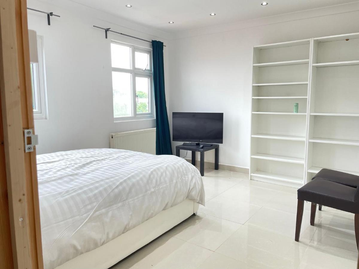 Private Room- Direct Travel Central/ Heathrow ロンドン エクステリア 写真