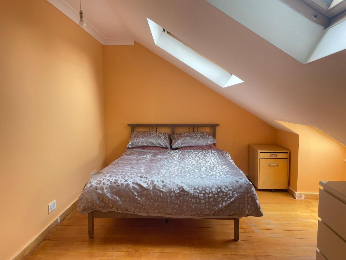 Private Room- Direct Travel Central/ Heathrow ロンドン エクステリア 写真