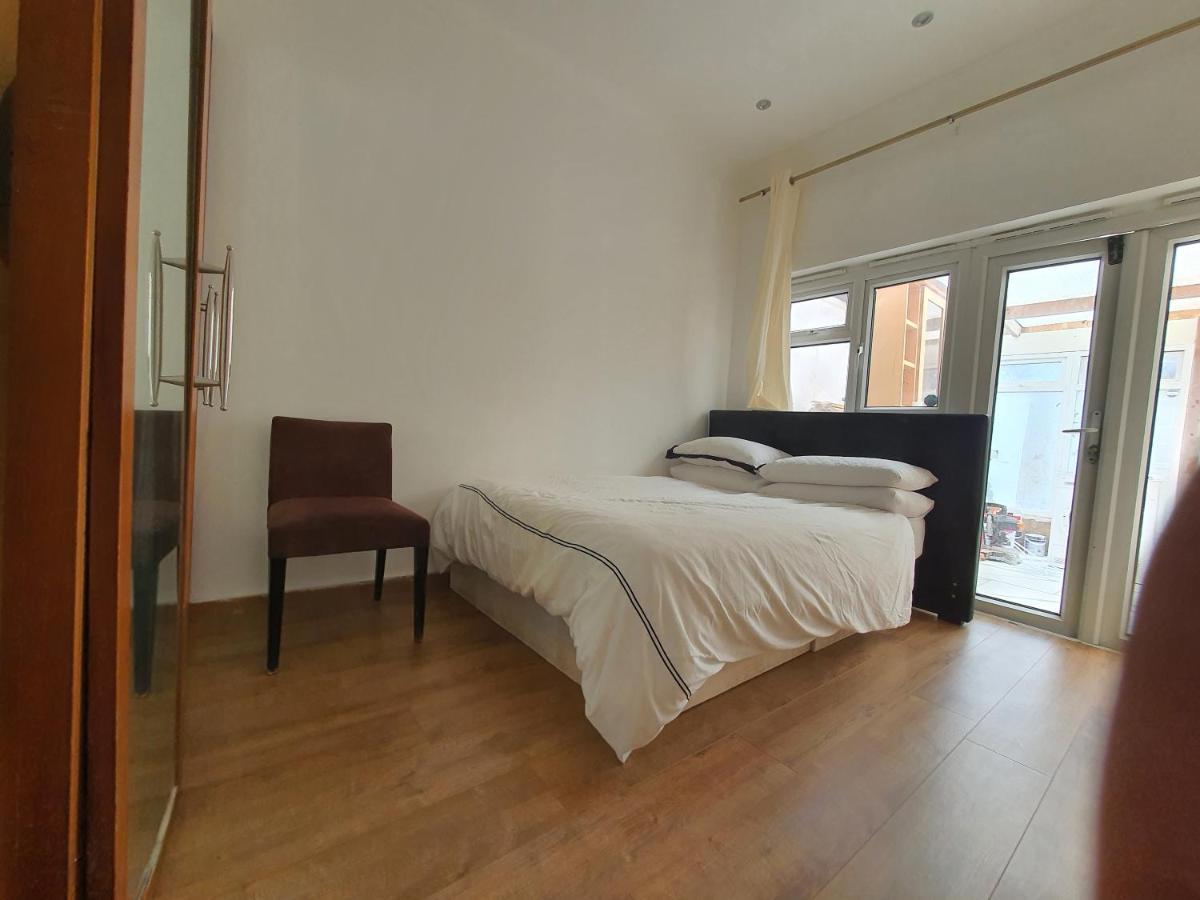 Private Room- Direct Travel Central/ Heathrow ロンドン エクステリア 写真