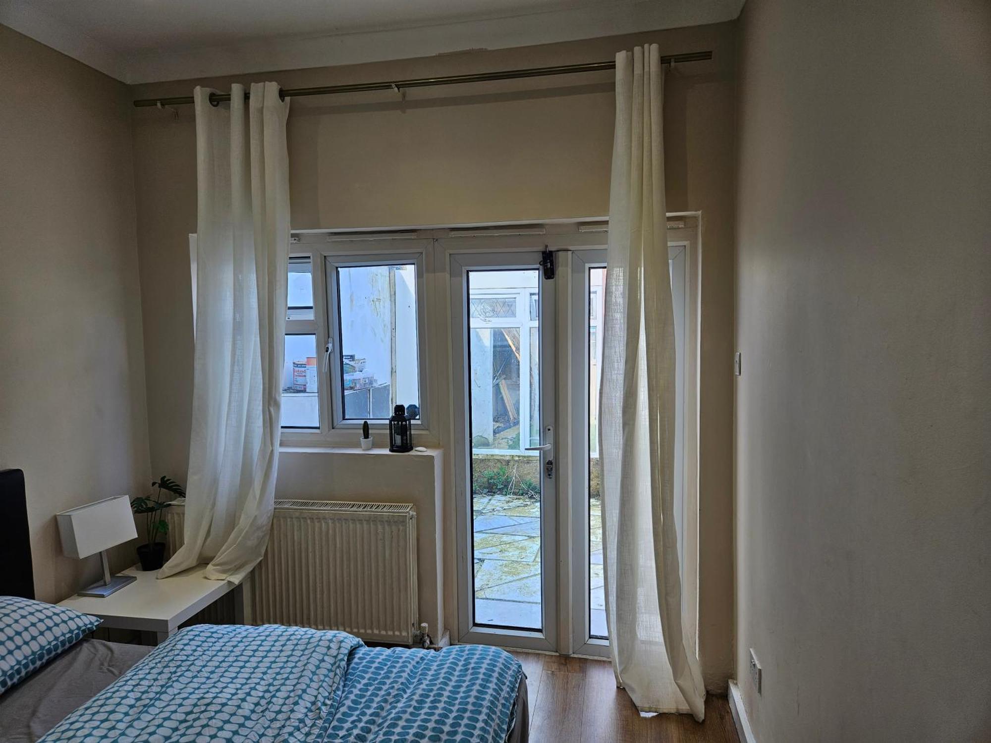 Private Room- Direct Travel Central/ Heathrow ロンドン エクステリア 写真